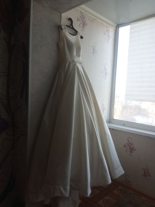 Продаю платье для свадьбы новая