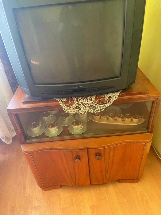 Mobilă sufragerie  si de cameră cu masă