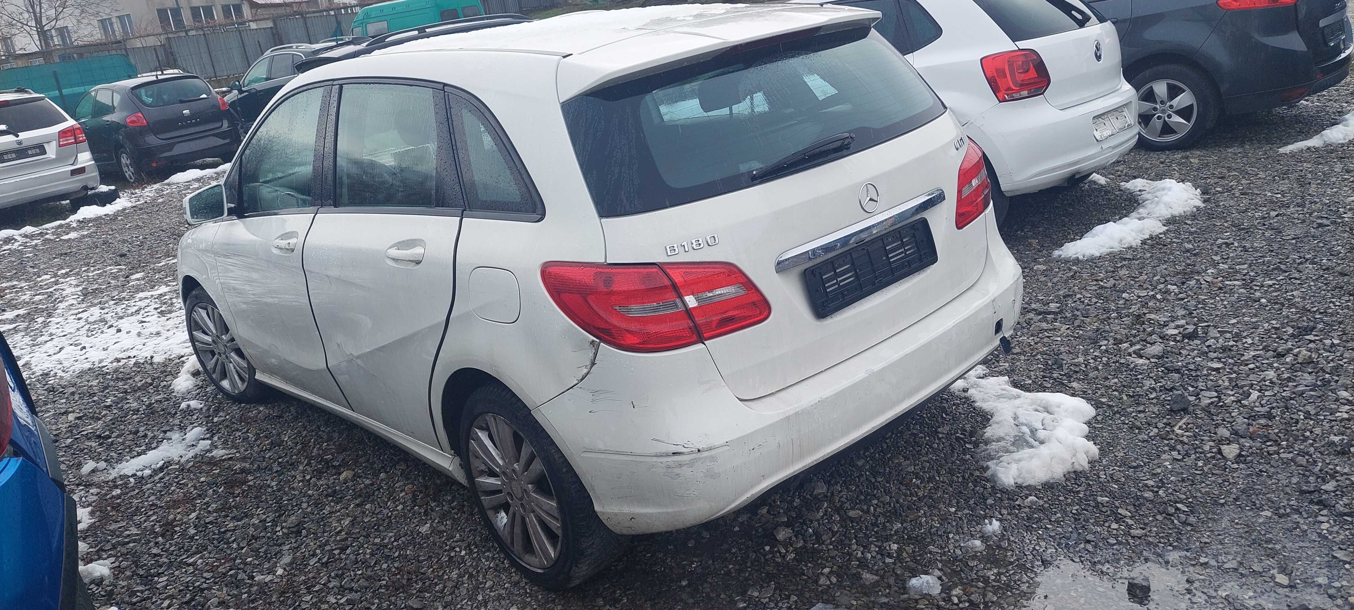 Mercedes-Benz B 180 B180CDI, Мерцедес Б180 на части!
Януари 2014