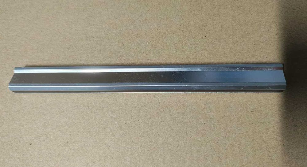 Manere metalice mobilier