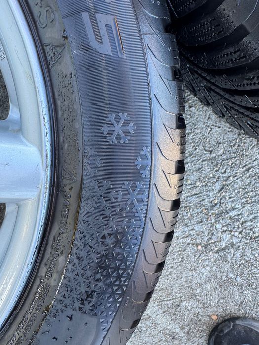 Зимни гуми с джанти 205/55 R16