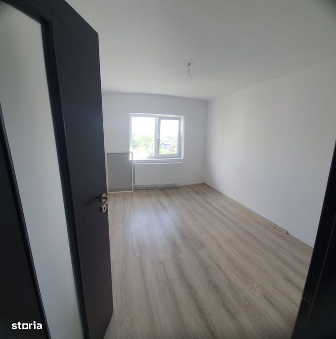 Apt 3 camere decomandat, renovat, centrala termica, instalatii noi