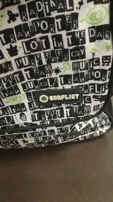 Ученическа раница + подарък папка