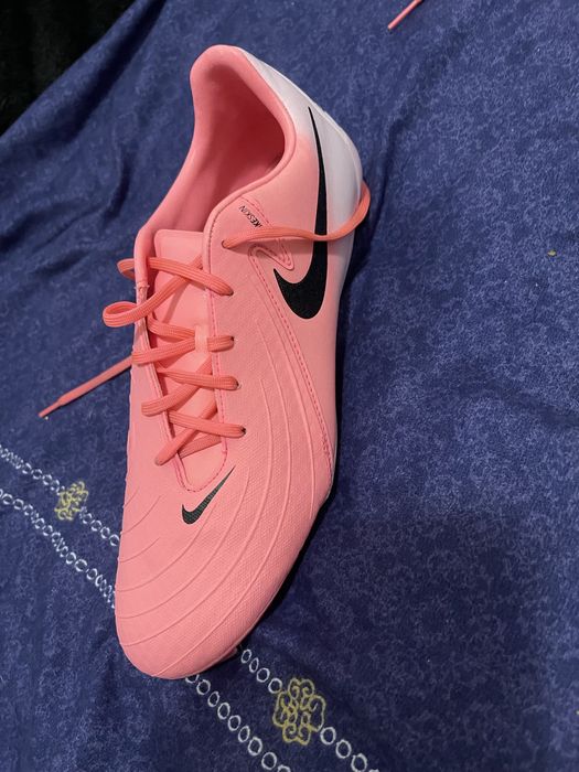 Ghete de fotbal noi nike roz marime 44,5