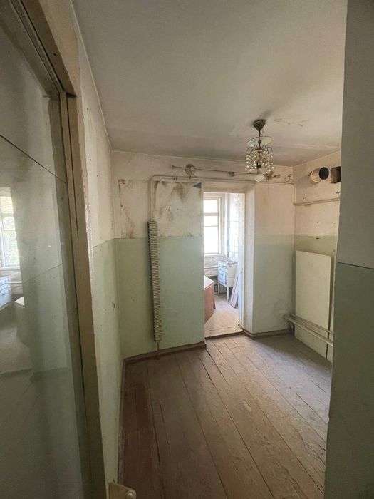 Продам Квартиру 1 ком 4 этаж на Артыкова в Янгиюле