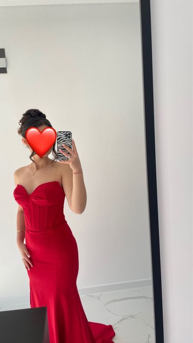 Официална рокля