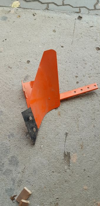 Vând plug si plug de îngropat pt motosapa ruris