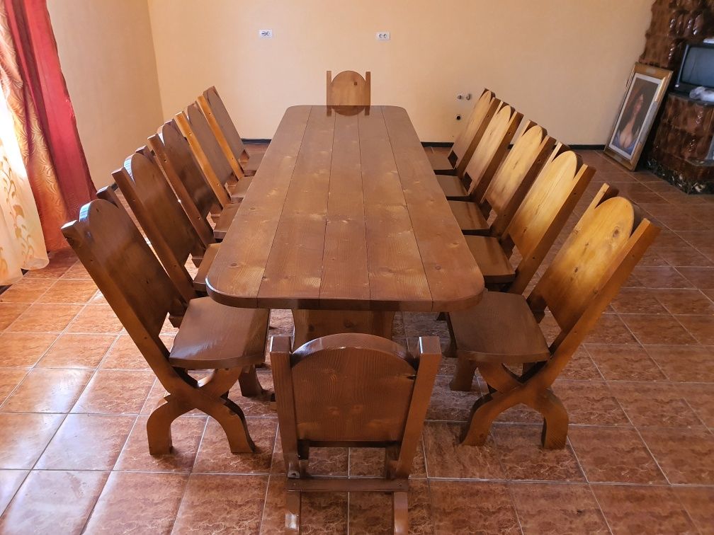 Set "FLORENTINA" masa cu 12 scaune . Mobilier lemn masiv