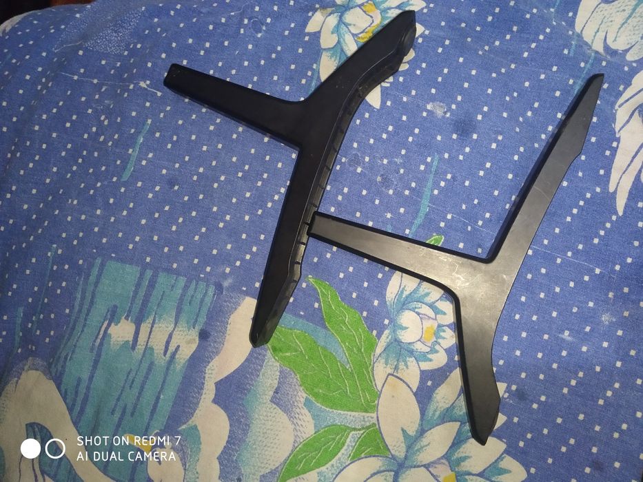 Продаются ножки от телевизора