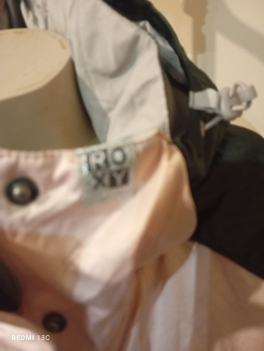 Яке с качулка на марката ROXY