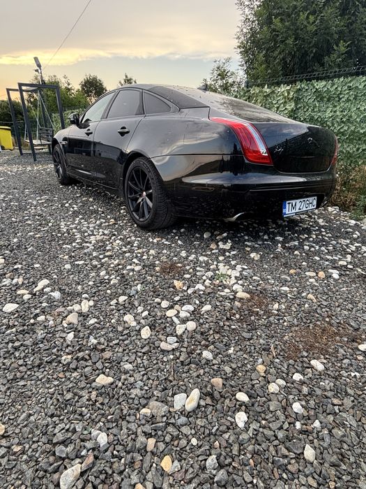 Vand Jaguar XJ 2014