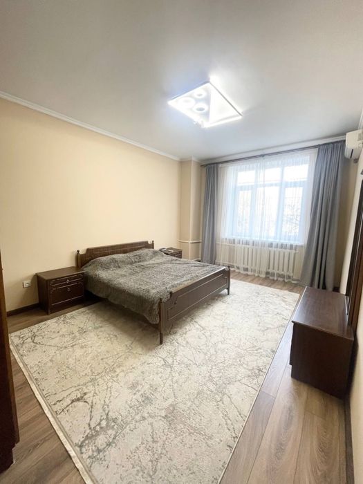 Сдается срочно квартира на шота руставели