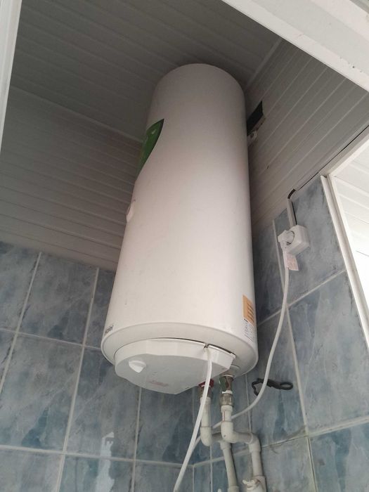 Продается Б/у Электрический водонагреватель Aricton,  80, 100 л