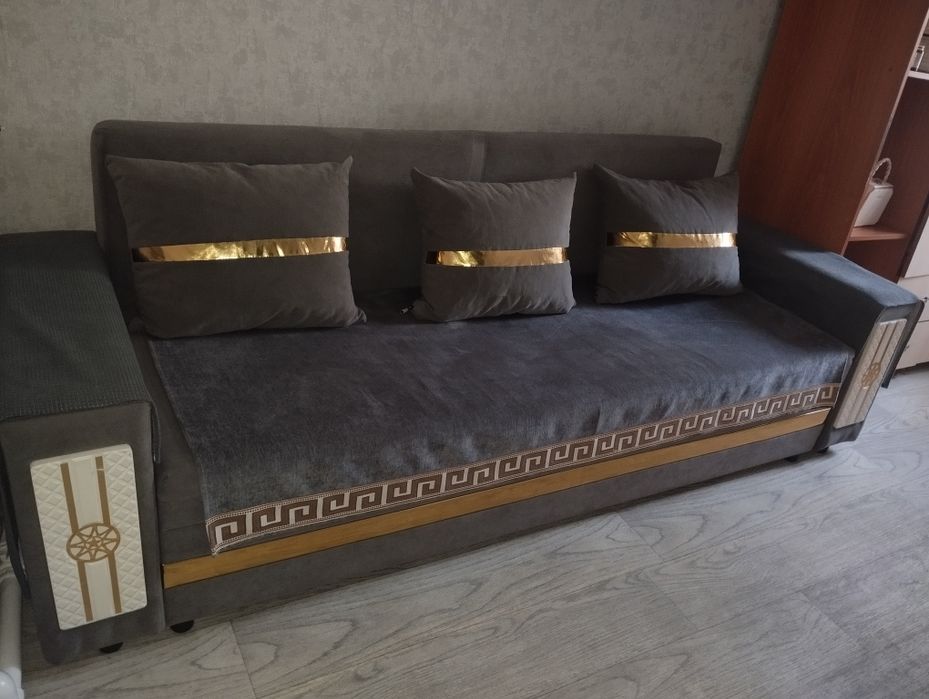 Продам диван в хорошем состоянии