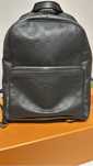 Rucsac original louis vuitton nou fara eticheta vind rucsac fara zgiri