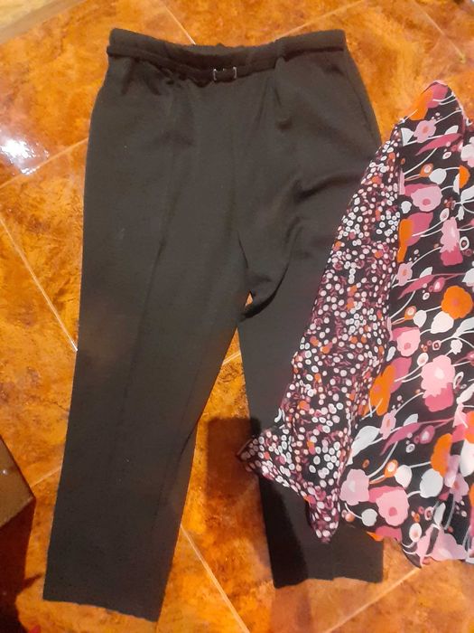 Pantaloni  și fustă mărime L
