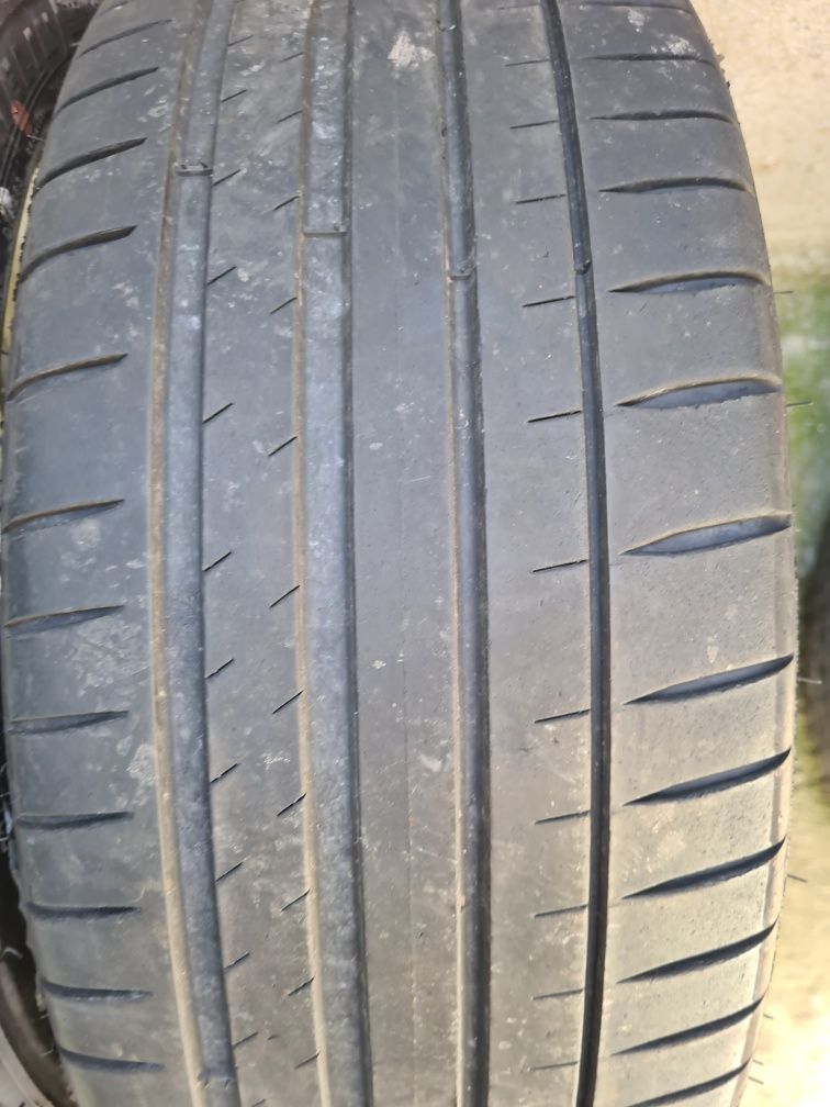 205/40ZR18 Michelin Pilot sport 4