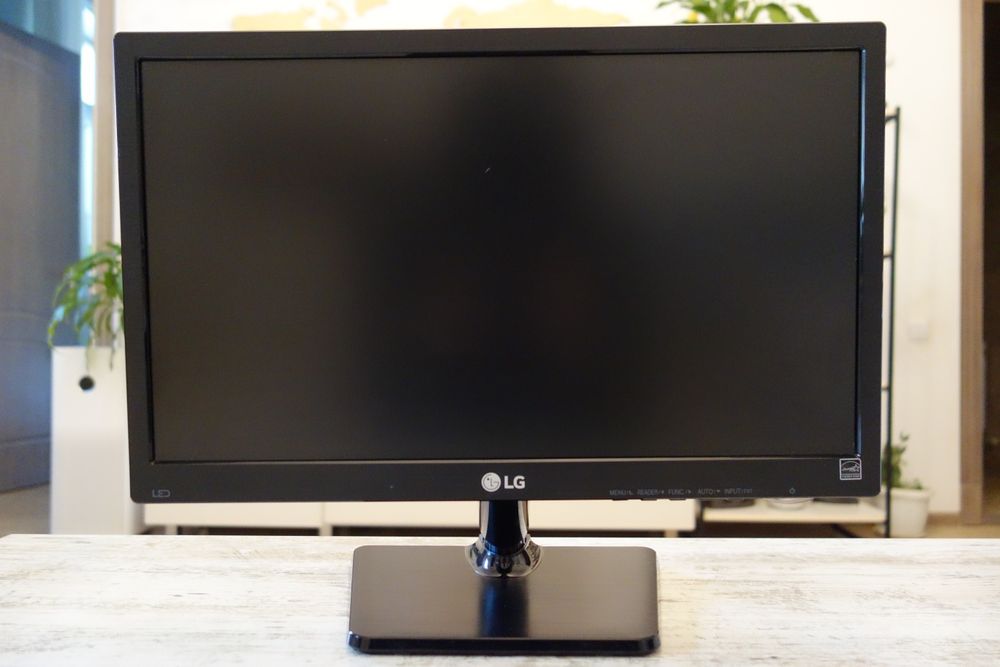 Монито LG 19M37A-B