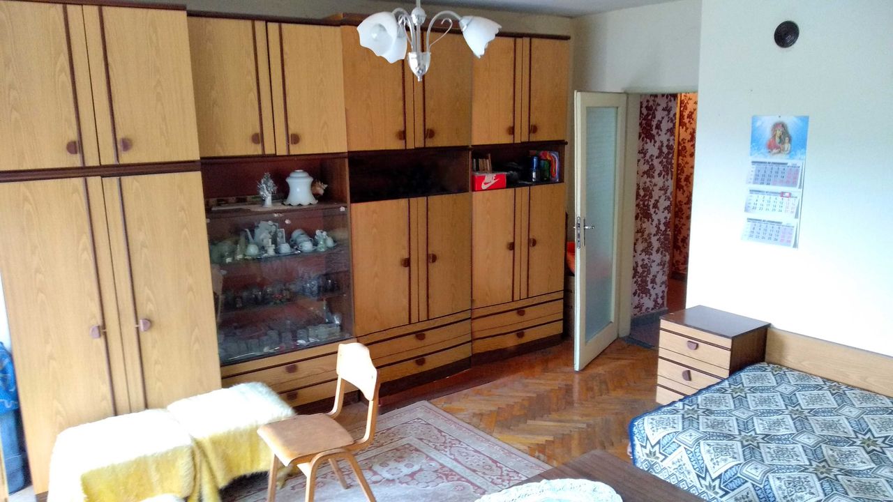 Продава се Тристаен апартамент в Кърджали, Център - 100 кв.м за 990 €/кв.м - Снимка #7