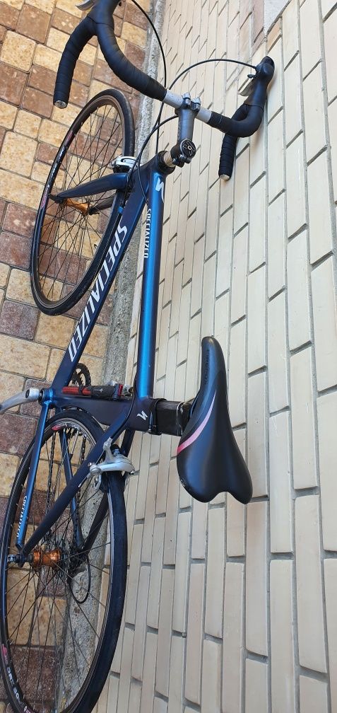 Продаётся американский шоссейный велосипед SPECIALIZED