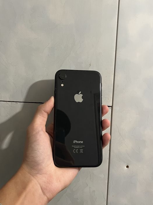 Продам срочно iPhone XR 64GB