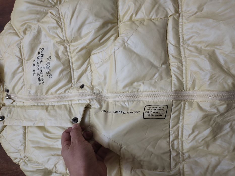 Куртка на мальчика балонка холофайбер с капюшоном жёлтый 110~120см