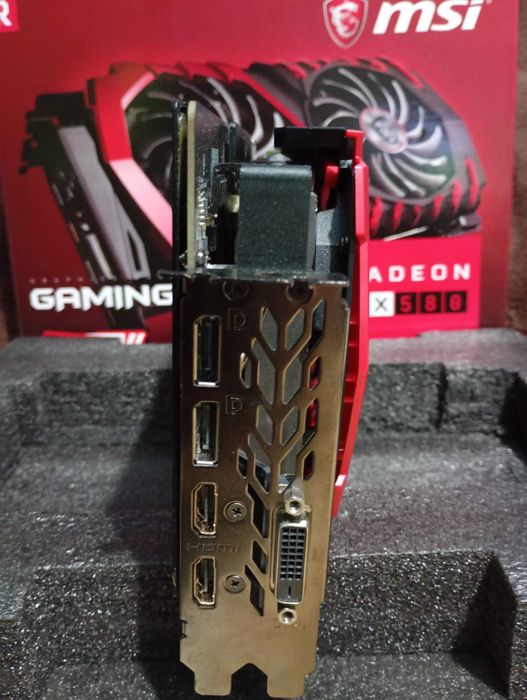 Vand Placa video MSI NOU NOUTA pret 850 lei