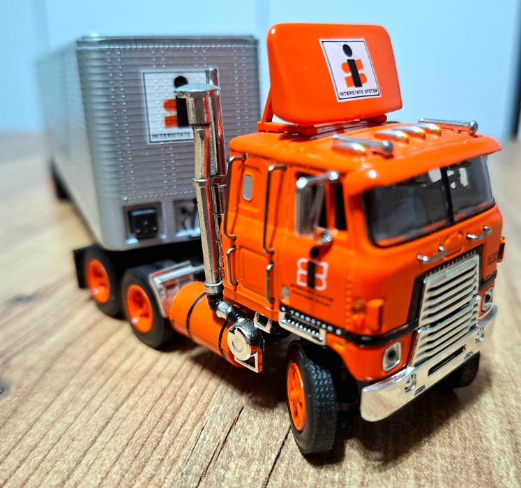 Модели на американски камиони/влекачи
