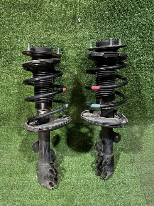 Амортизатор передний и задний на Toyota Camry 40 привозной из Японии