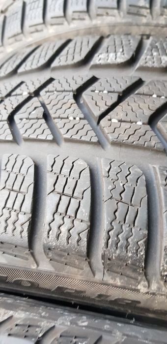 Зимни гуми-18цола-225/40-1бр.-100лв."PIRELLI "