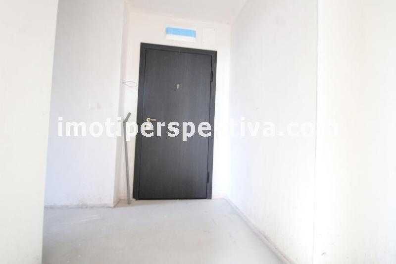 Продава се Тристаен апартамент в Пловдив, Остромила - 116 кв.м за 1113 €/кв.м - Снимка #12