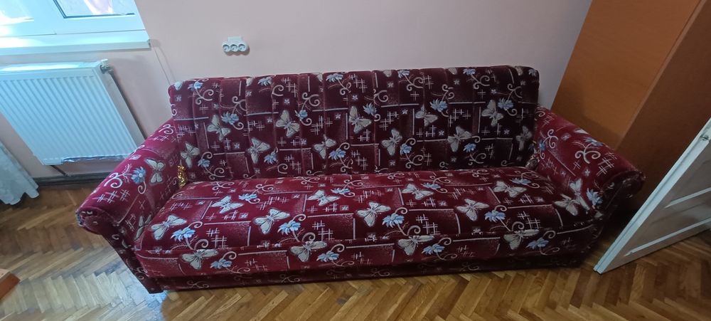 Canapea extensibila cu 2 fotolii are husa protecție!!