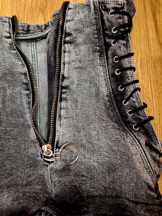 Дамски къси панталони с върви размер S