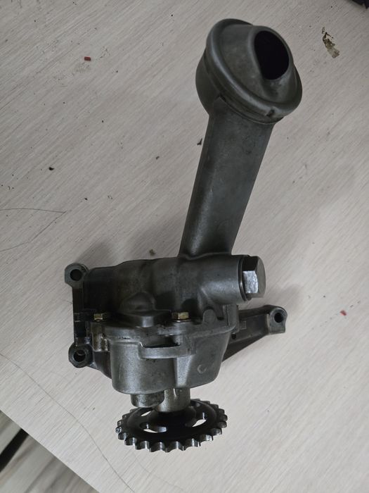 Масленный насос м104 3,0 w124