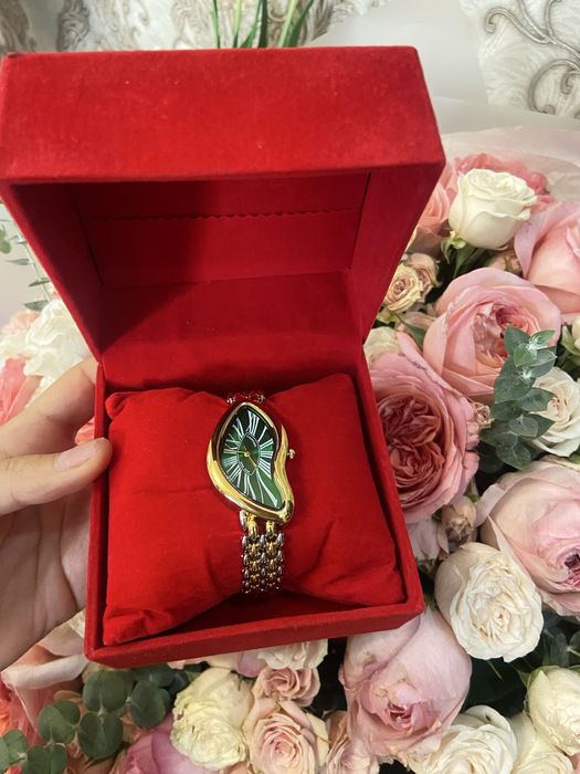 Cartier наручные женские часы
