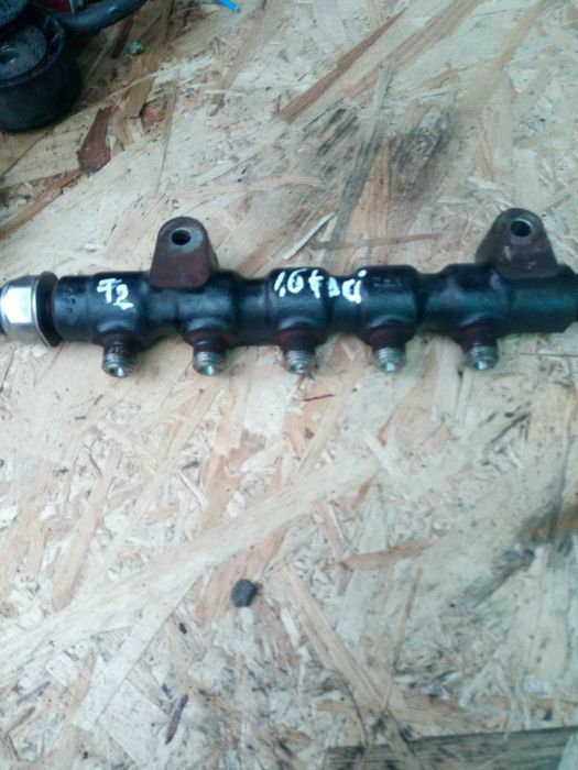 Rampă injectoare Ford Focus 2 motor 1,6 tdci