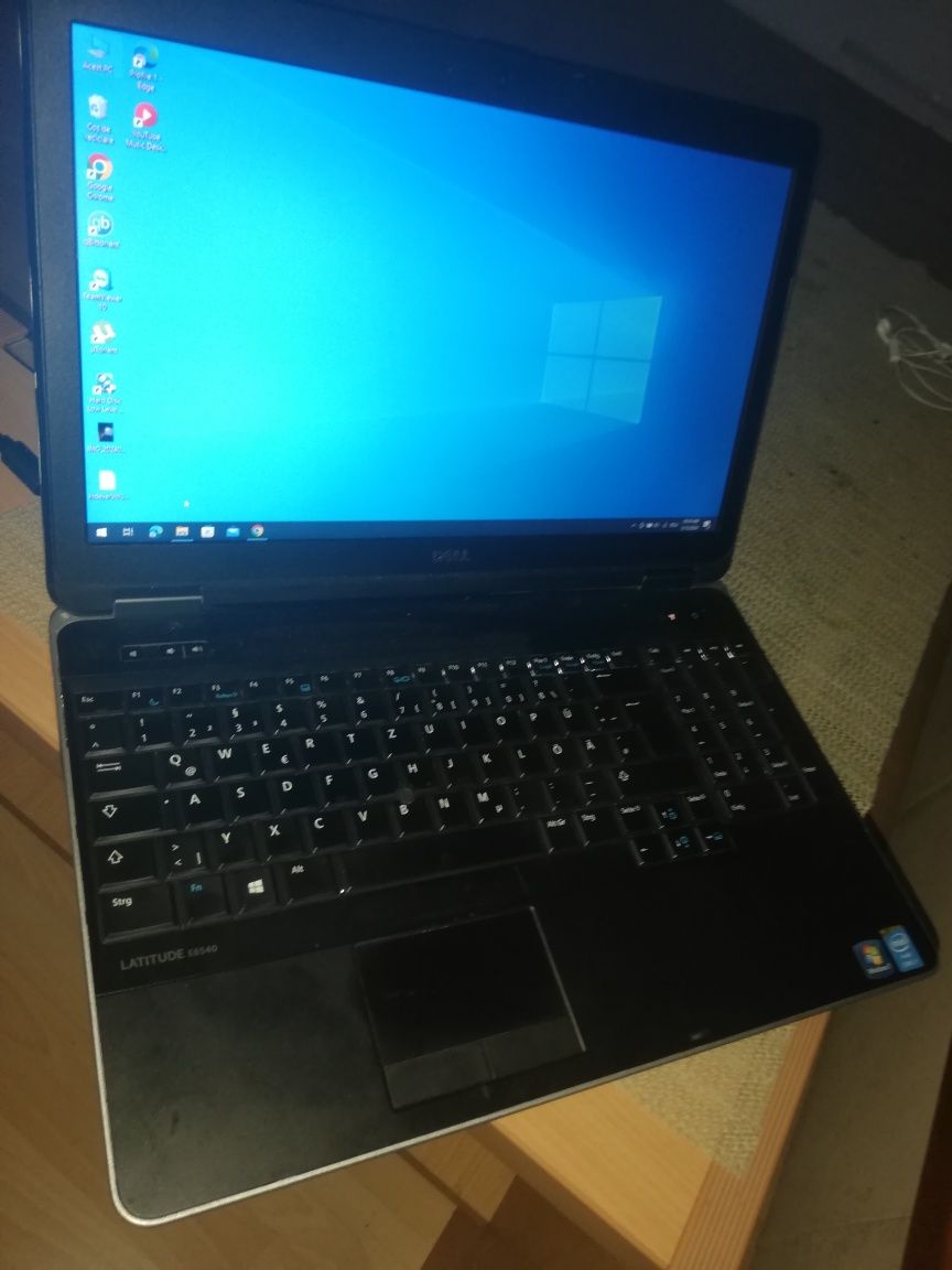 Laptop gaming i7 full HD tastatura iluminata ssd 500gb