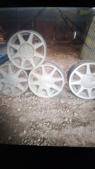 продам литые диски