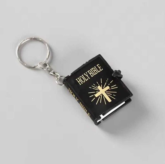 Cadou Biblia Breloc