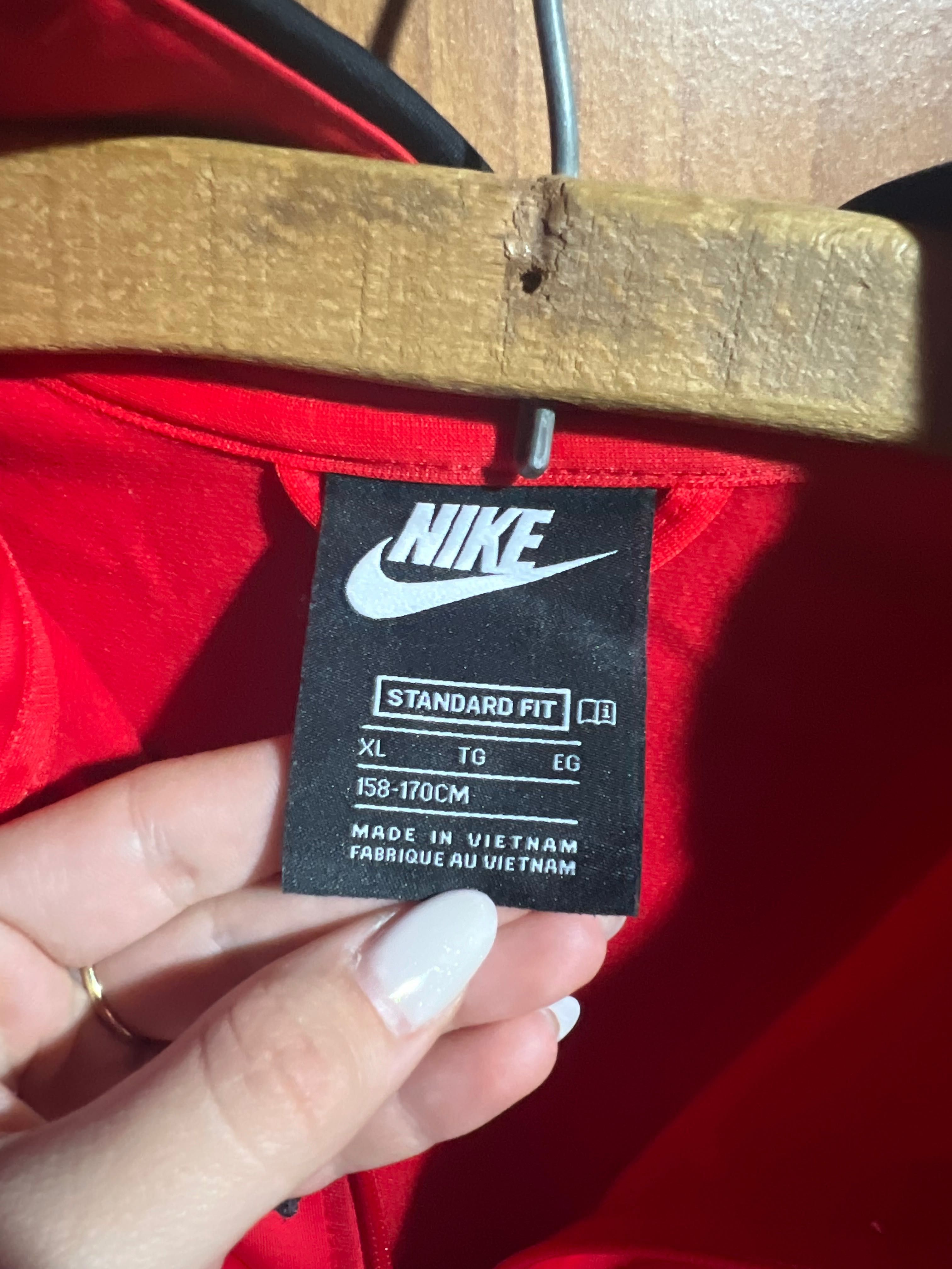 Bluză de trening Nike mărimea S