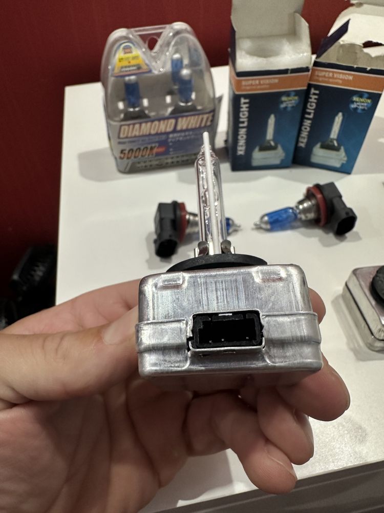 Bec Xenon D1S Halogen H11 HB4
