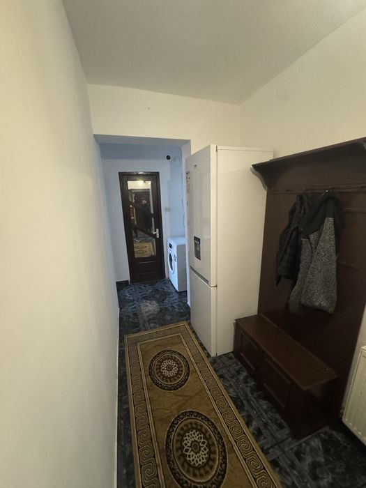 Inchiriez apartament 2 camere zona Monument Bals