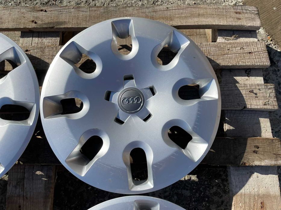 15 цола Тасове за Audi A1 A2 Ауди А1 Оригинални 8X0601147