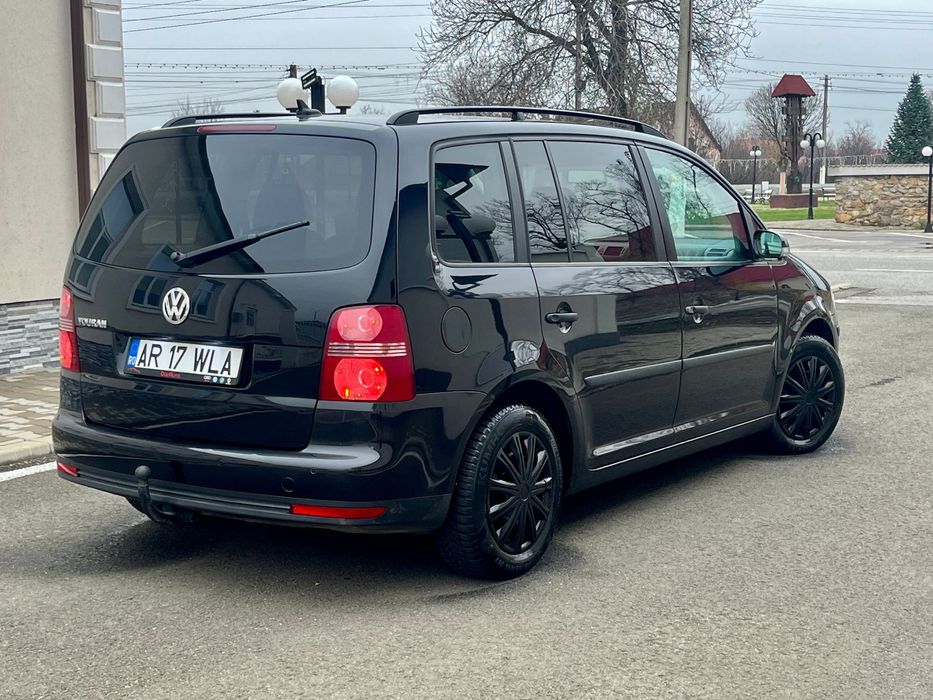 VW Touran an 2008 eur 4 motor 1.9 diesel 6+1 trepte