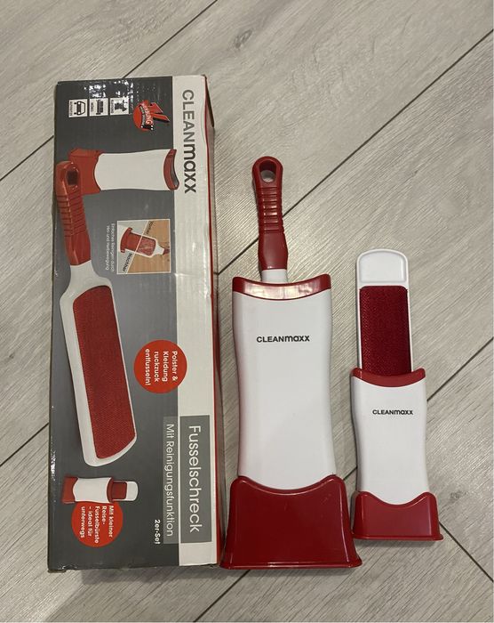 Четка за отстраняване на мъх CLEANmaxx, червена