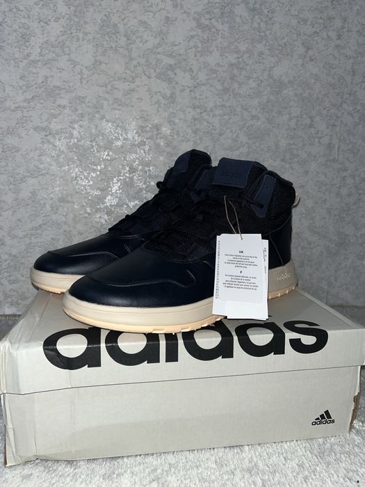 Кроссовки adidas