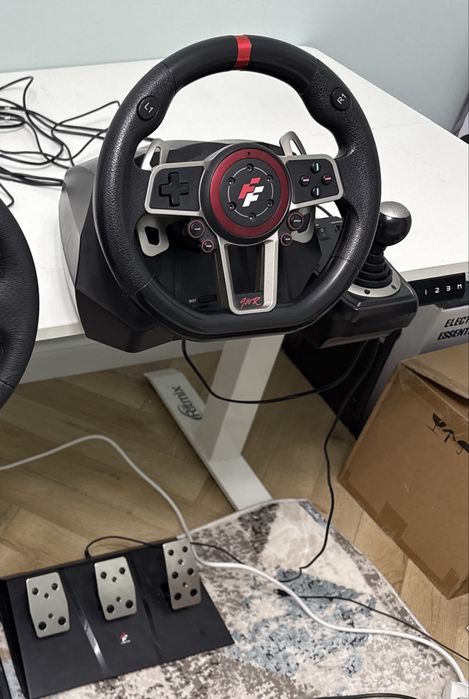 Продам игровой руль для пк и приставки Ps4