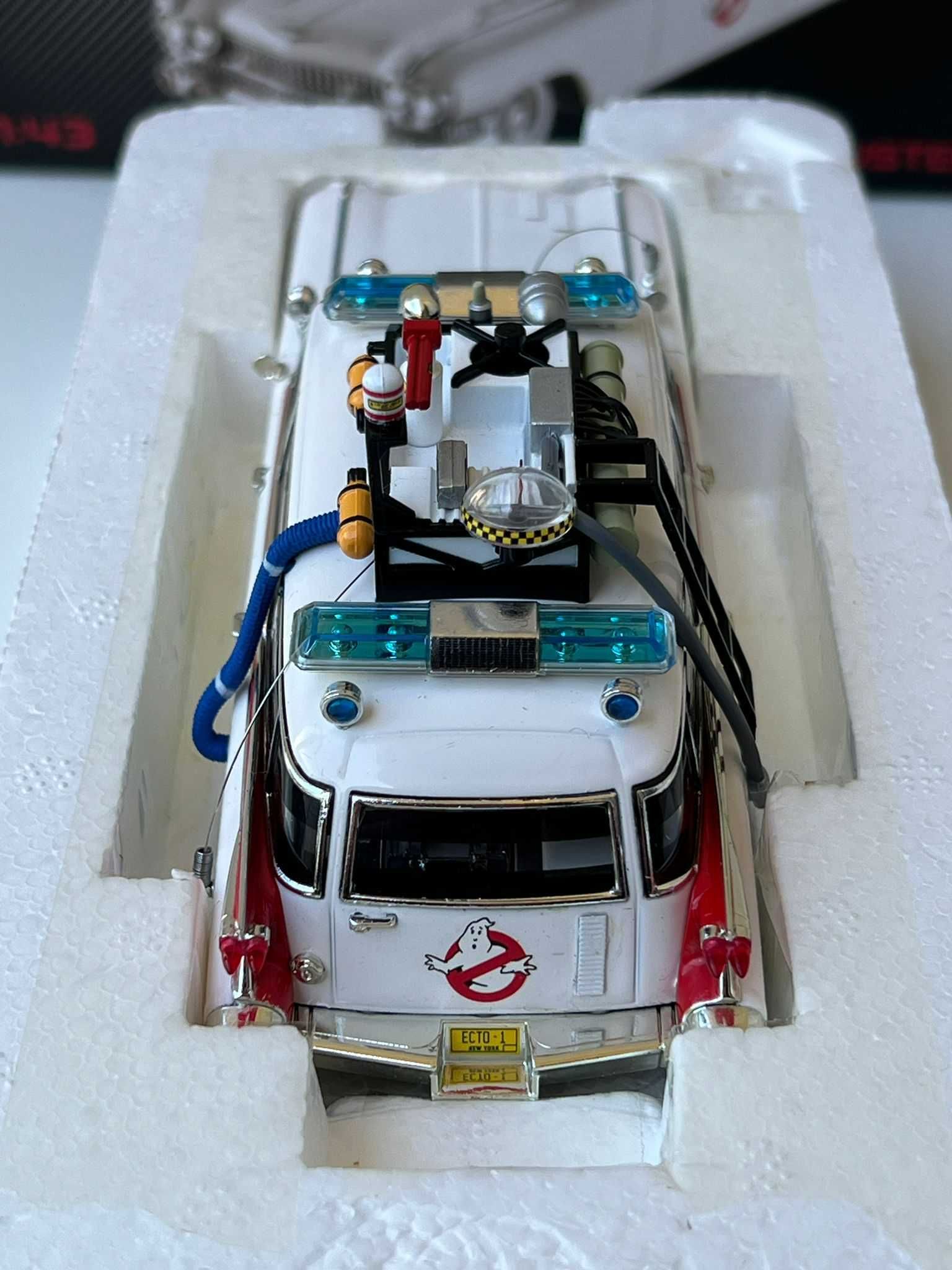 Macheta Colectie 1/43 Hotwheels Elite Ghost Buster Cadillac ECTO 1