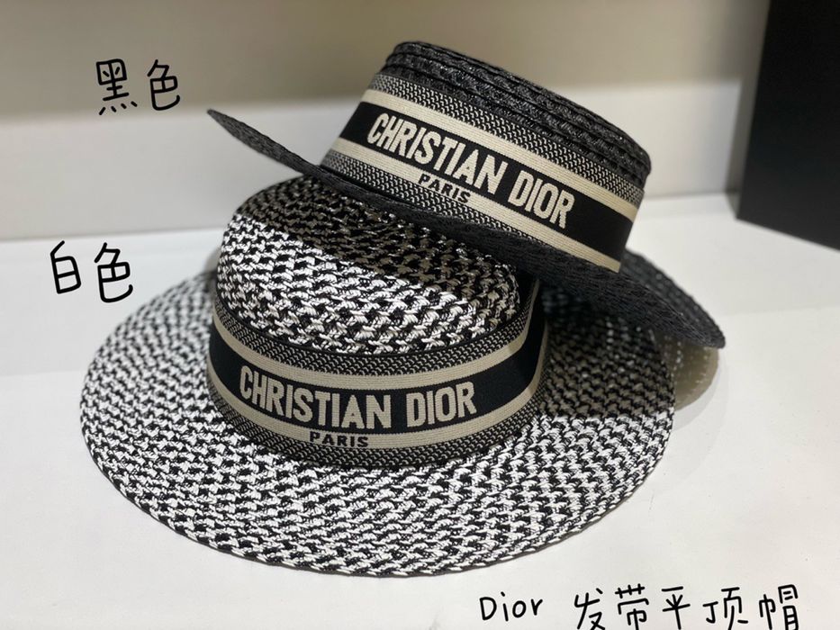 Лятна шапка Dior тип сламена голям размер
