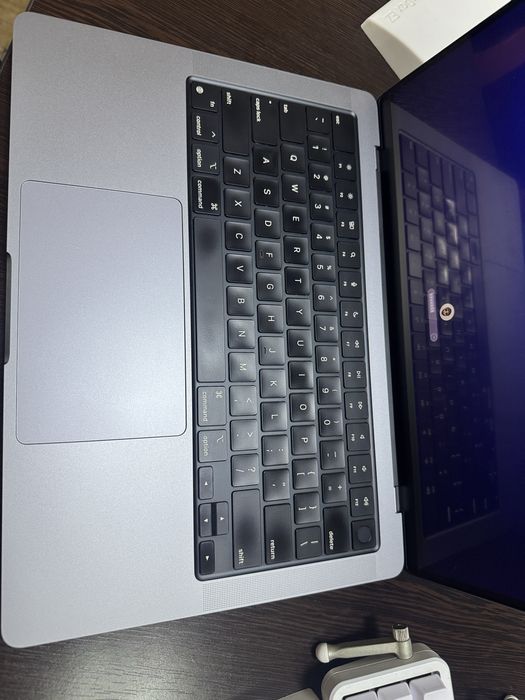 macbook pro 14 m1 pro 16/512